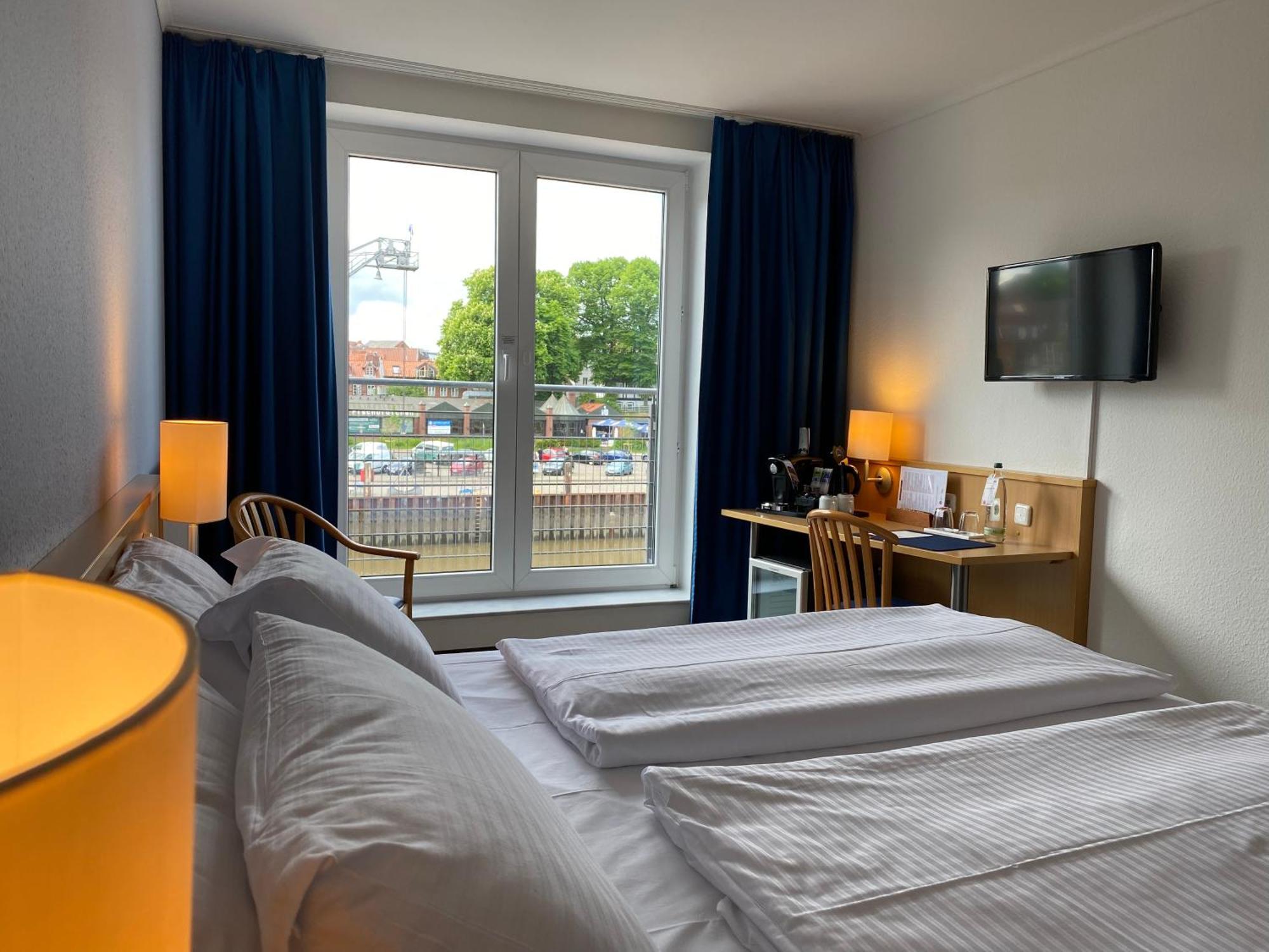 Hotel Stadthafen Stade Buitenkant foto