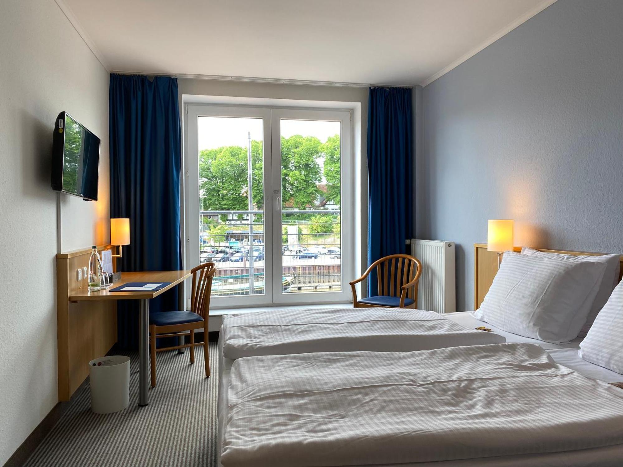 Hotel Stadthafen Stade Buitenkant foto