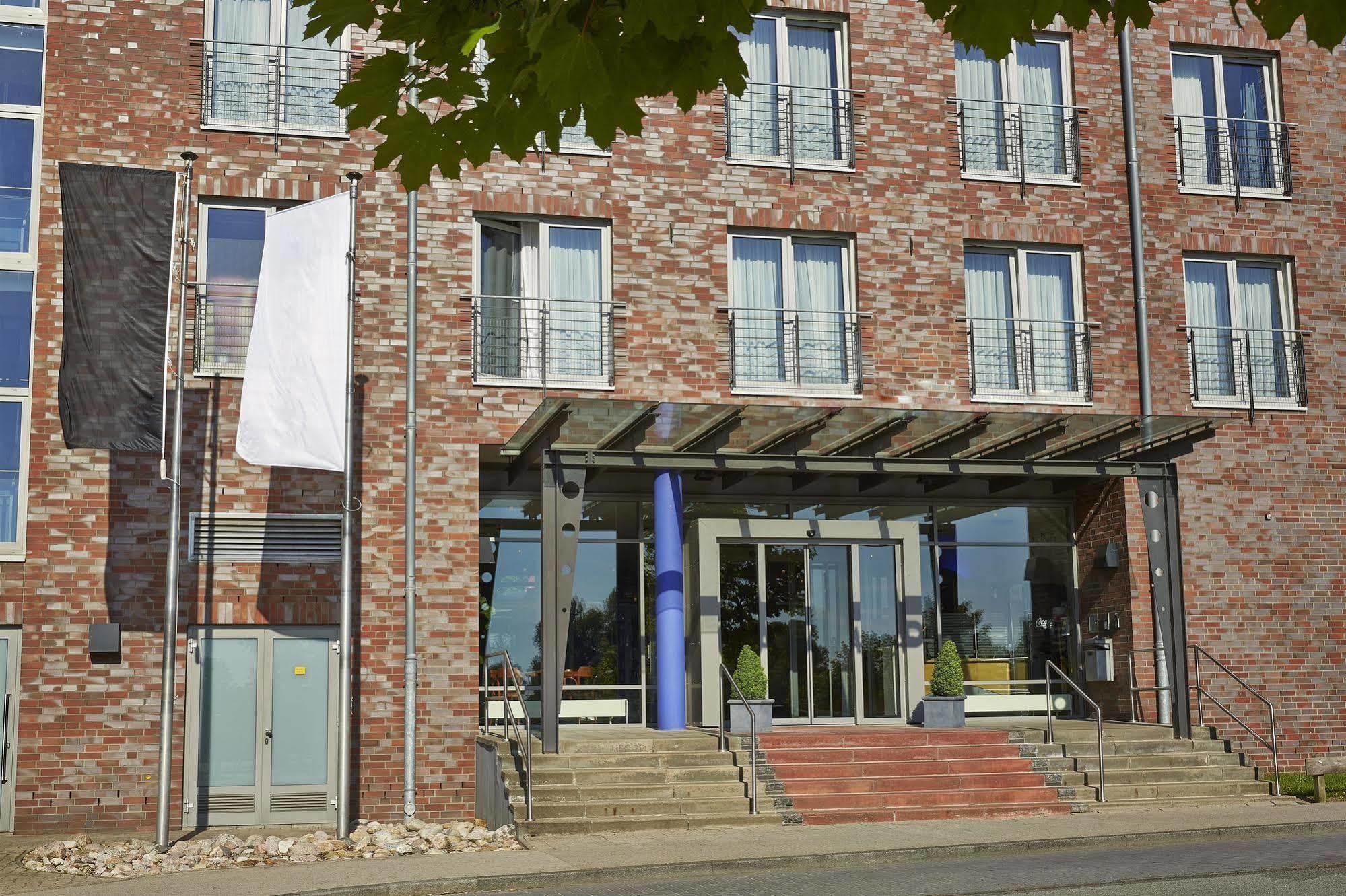 Hotel Stadthafen Stade Buitenkant foto